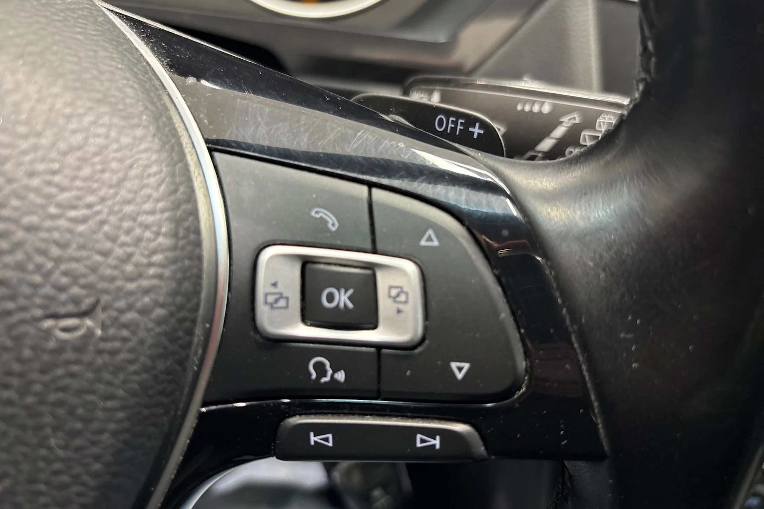 valkoinen Volkswagen Tiguan 2018 kuva 22.