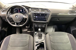 Valkoinen Volkswagen Tiguan 2018 kuva 7.