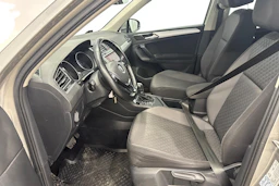 harmaa Volkswagen Tiguan 2018 kuva 8.