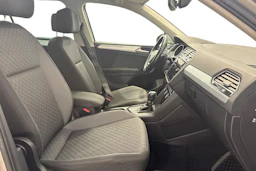 harmaa Volkswagen Tiguan 2018 kuva 9.
