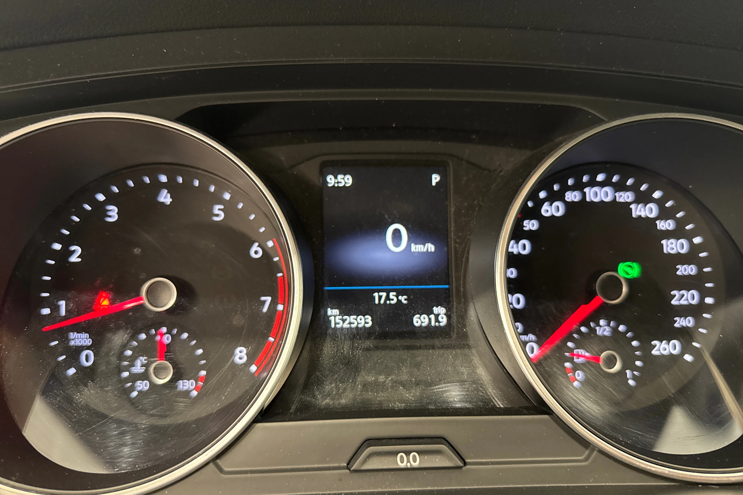 harmaa Volkswagen Tiguan 2018 kuva 18.