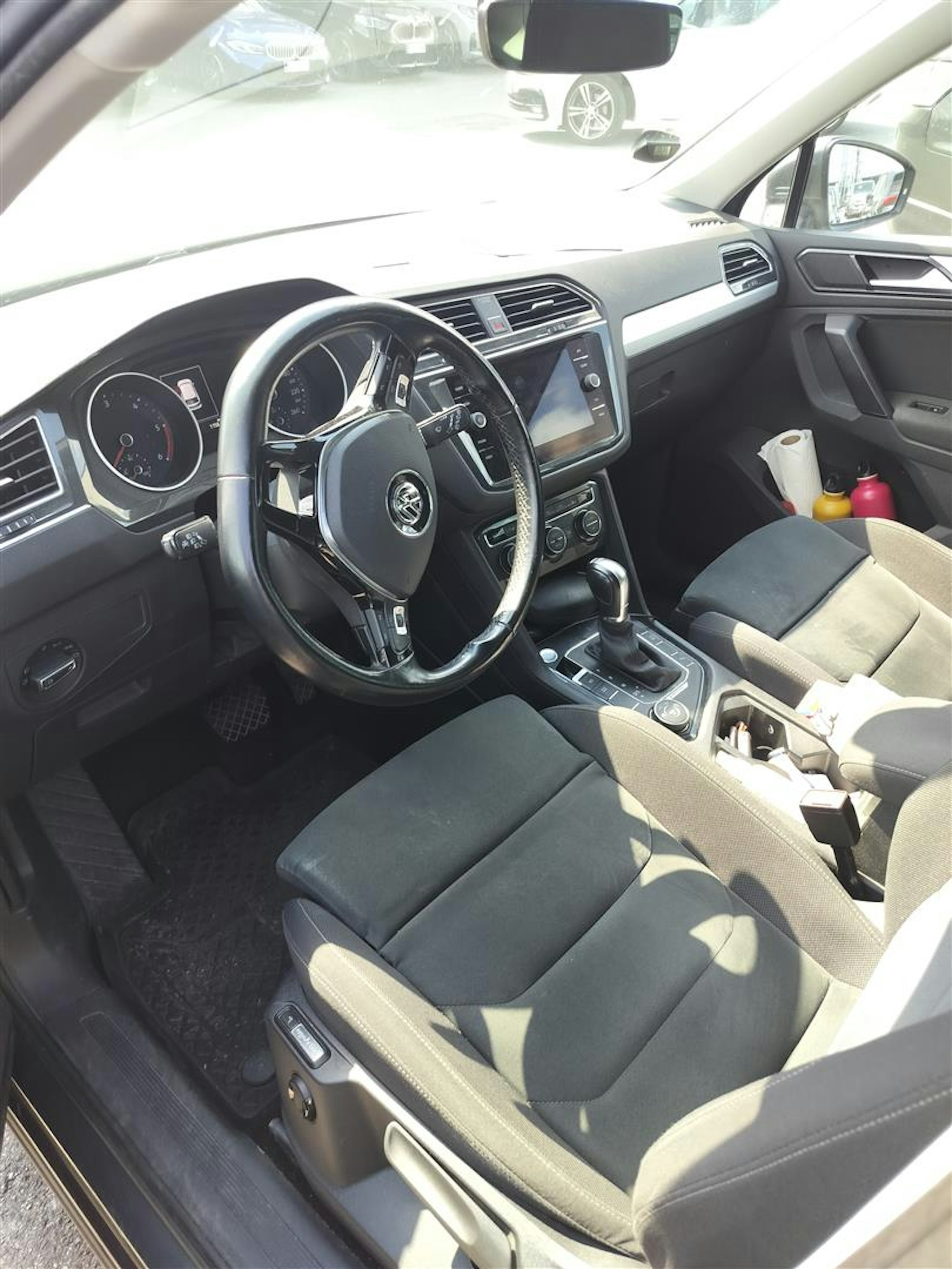 harmaa Volkswagen Tiguan 2018 kuva 3.