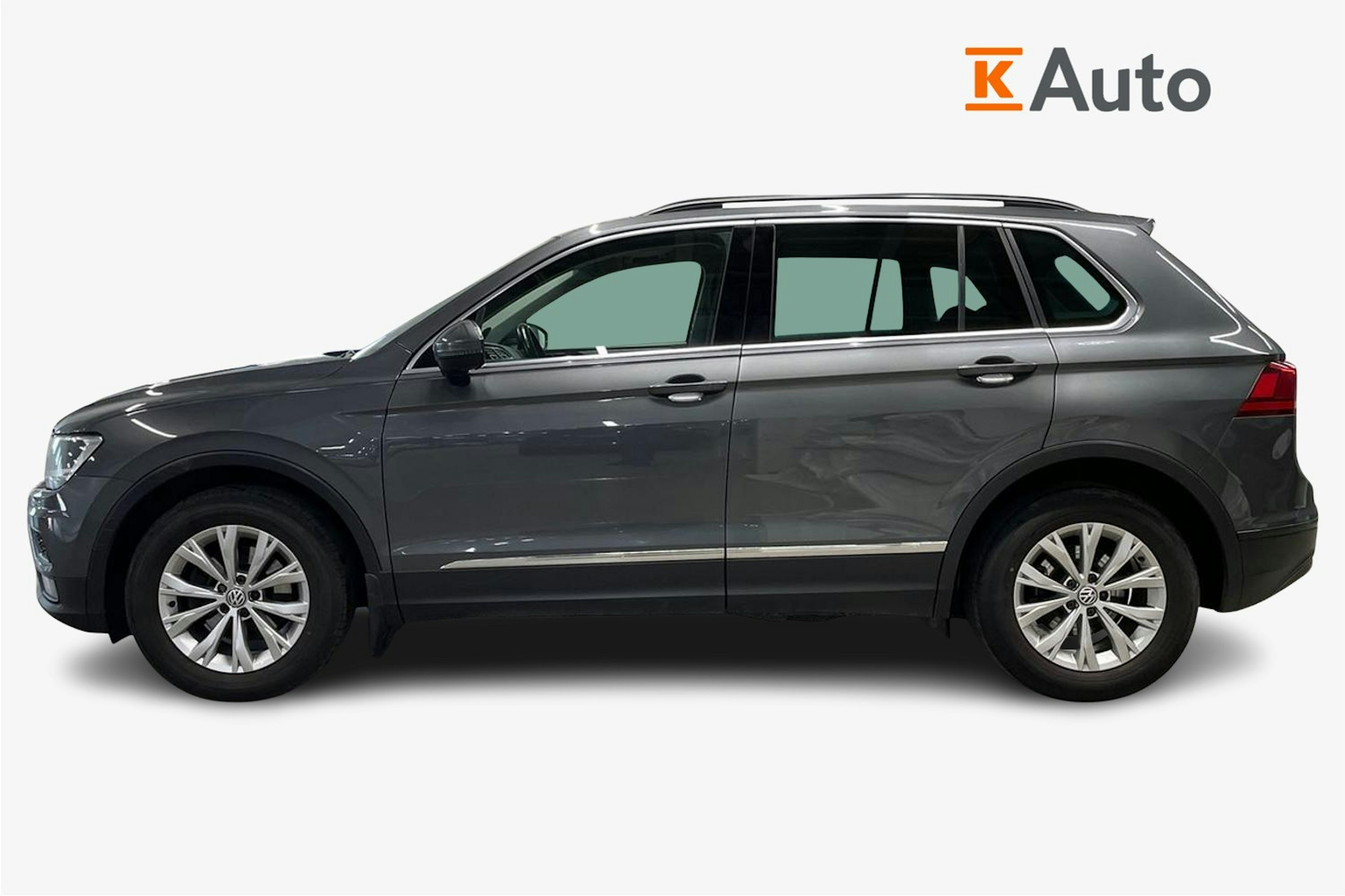 harmaa Volkswagen Tiguan 2018 kuva 6.