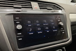 harmaa Volkswagen Tiguan 2018 kuva 18.