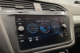 harmaa Volkswagen Tiguan 2018 kuva 19.