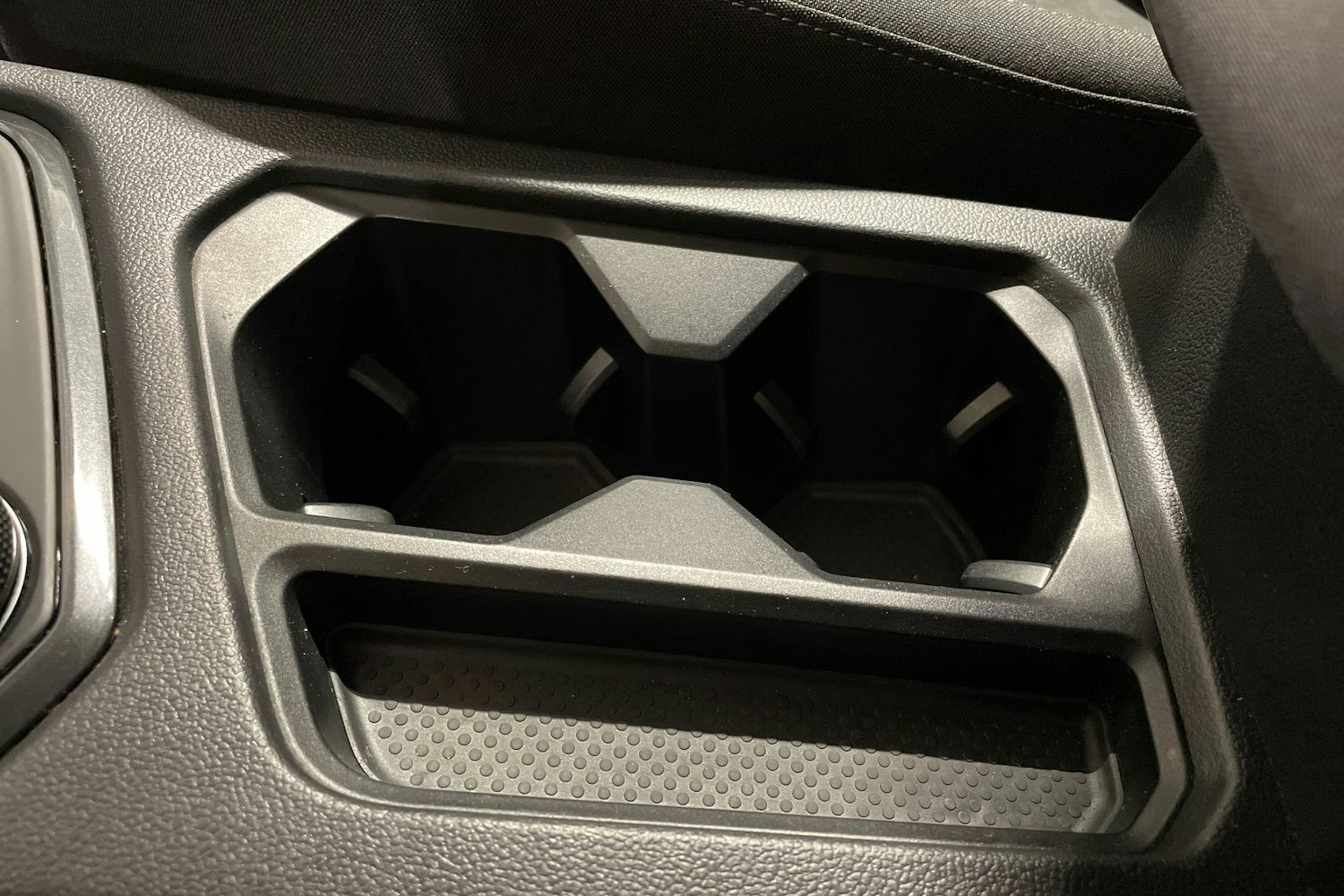 harmaa Volkswagen Tiguan 2018 kuva 22.