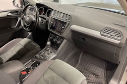 harmaa Volkswagen Tiguan 2018 kuva 29.
