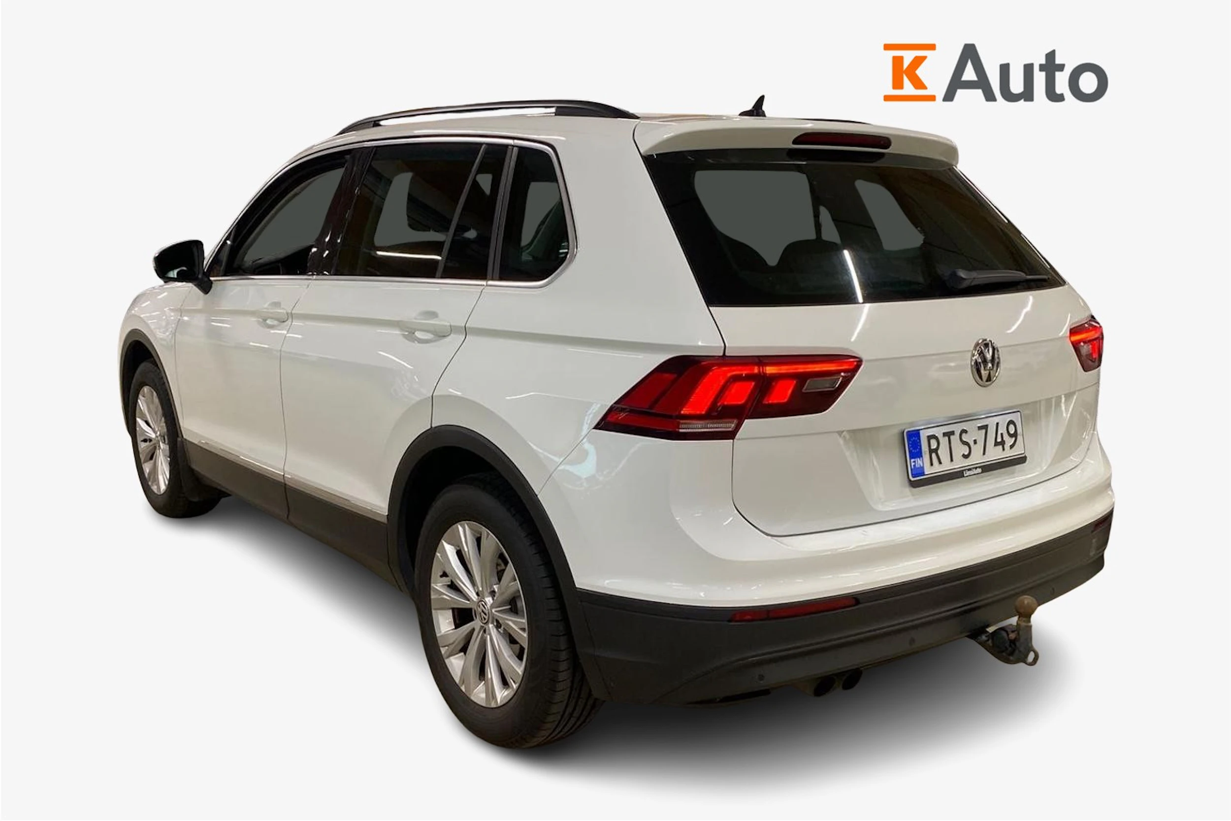 valkoinen Volkswagen Tiguan 2018 kuva 2.