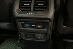 valkoinen Volkswagen Tiguan 2018 kuva 13.