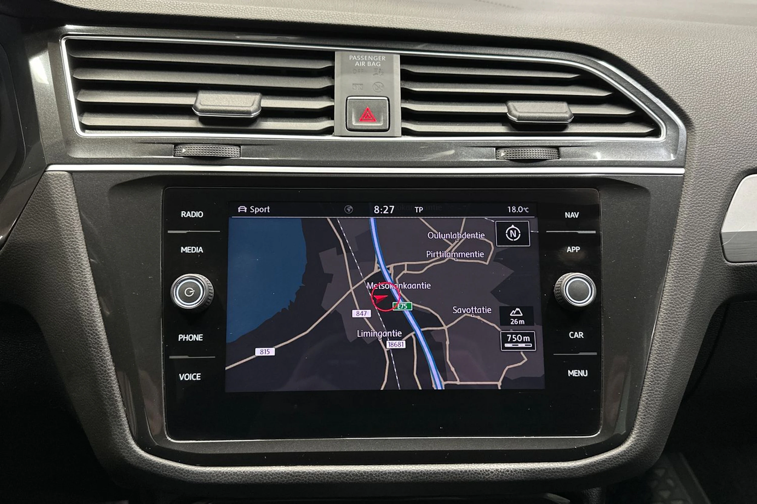 valkoinen Volkswagen Tiguan 2018 kuva 16.