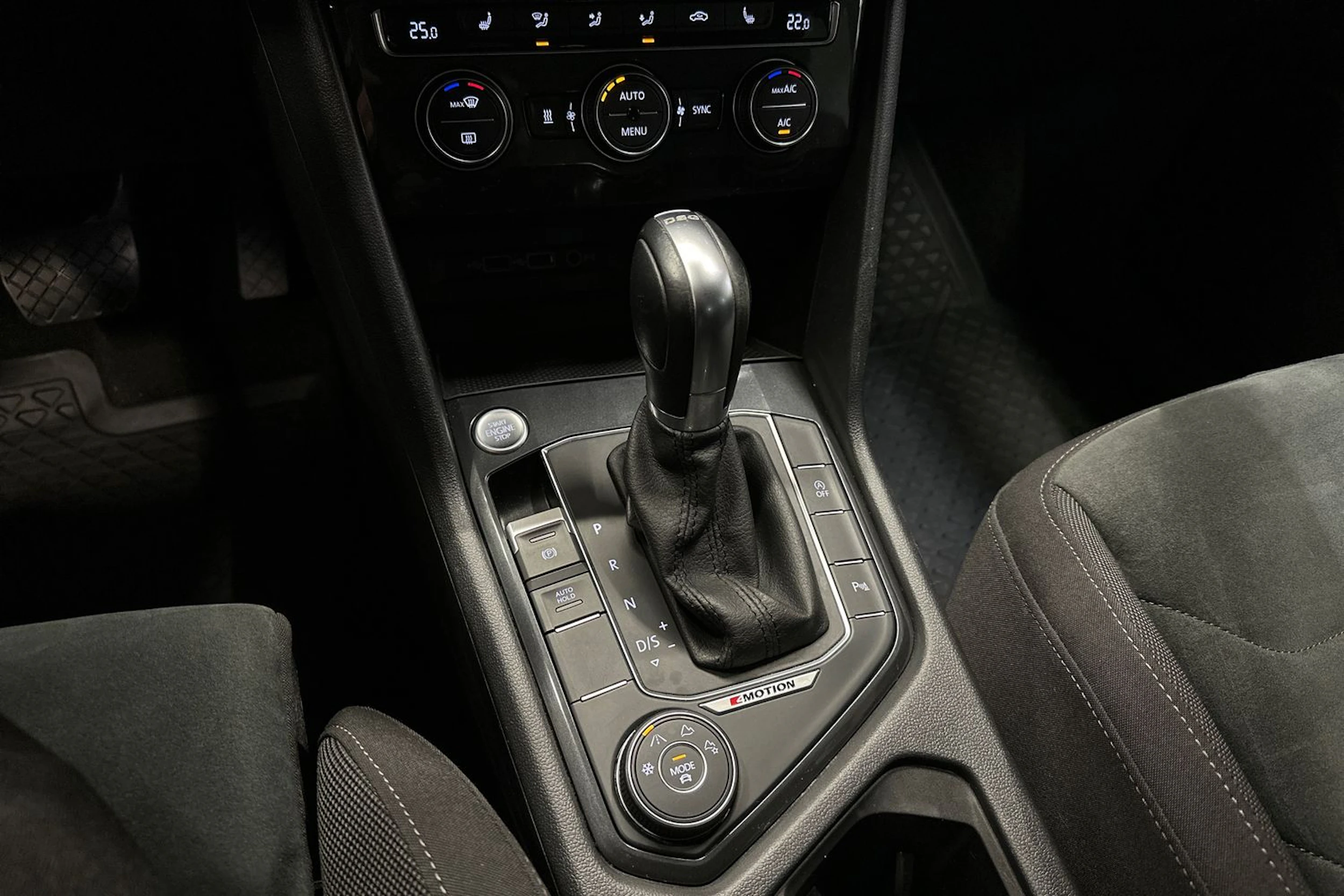 valkoinen Volkswagen Tiguan 2018 kuva 21.