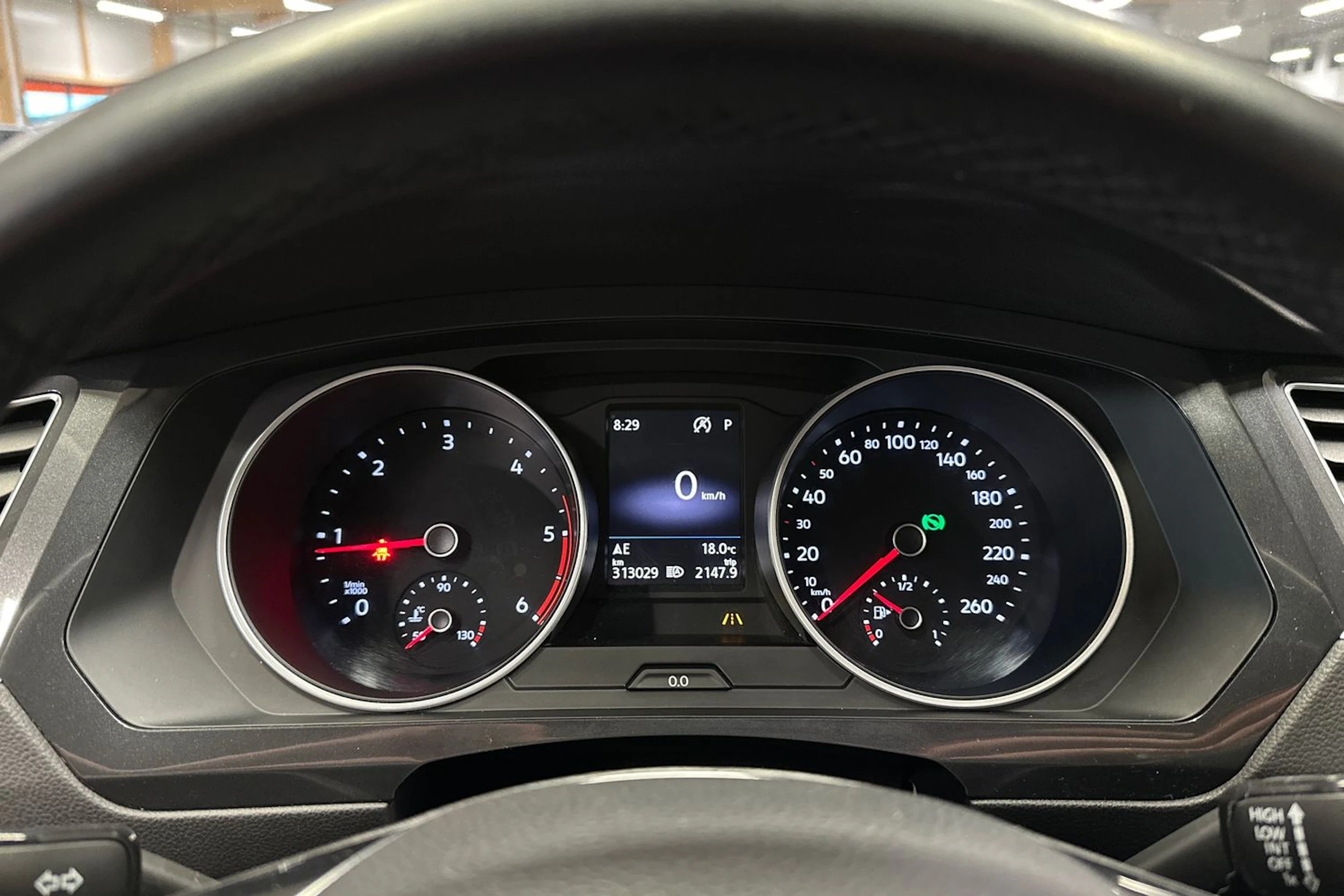 valkoinen Volkswagen Tiguan 2018 kuva 24.