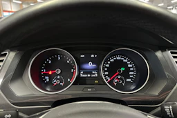 valkoinen Volkswagen Tiguan 2018 kuva 24.