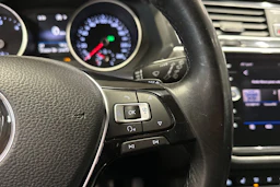 valkoinen Volkswagen Tiguan 2018 kuva 26.