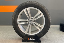 sininen Volkswagen Tiguan 2018 kuva 13.