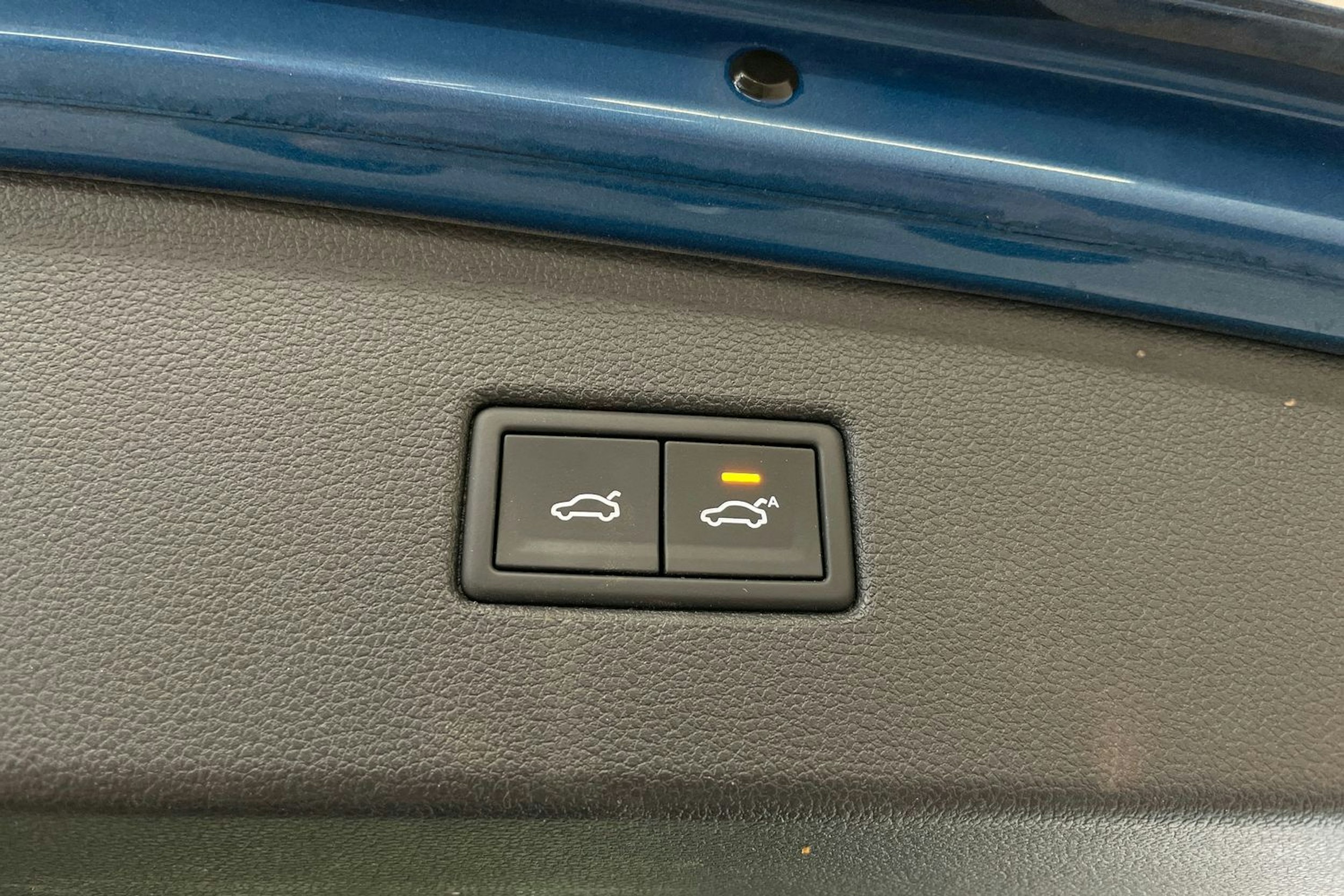 sininen Volkswagen Tiguan 2018 kuva 28.