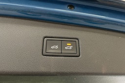 sininen Volkswagen Tiguan 2018 kuva 28.