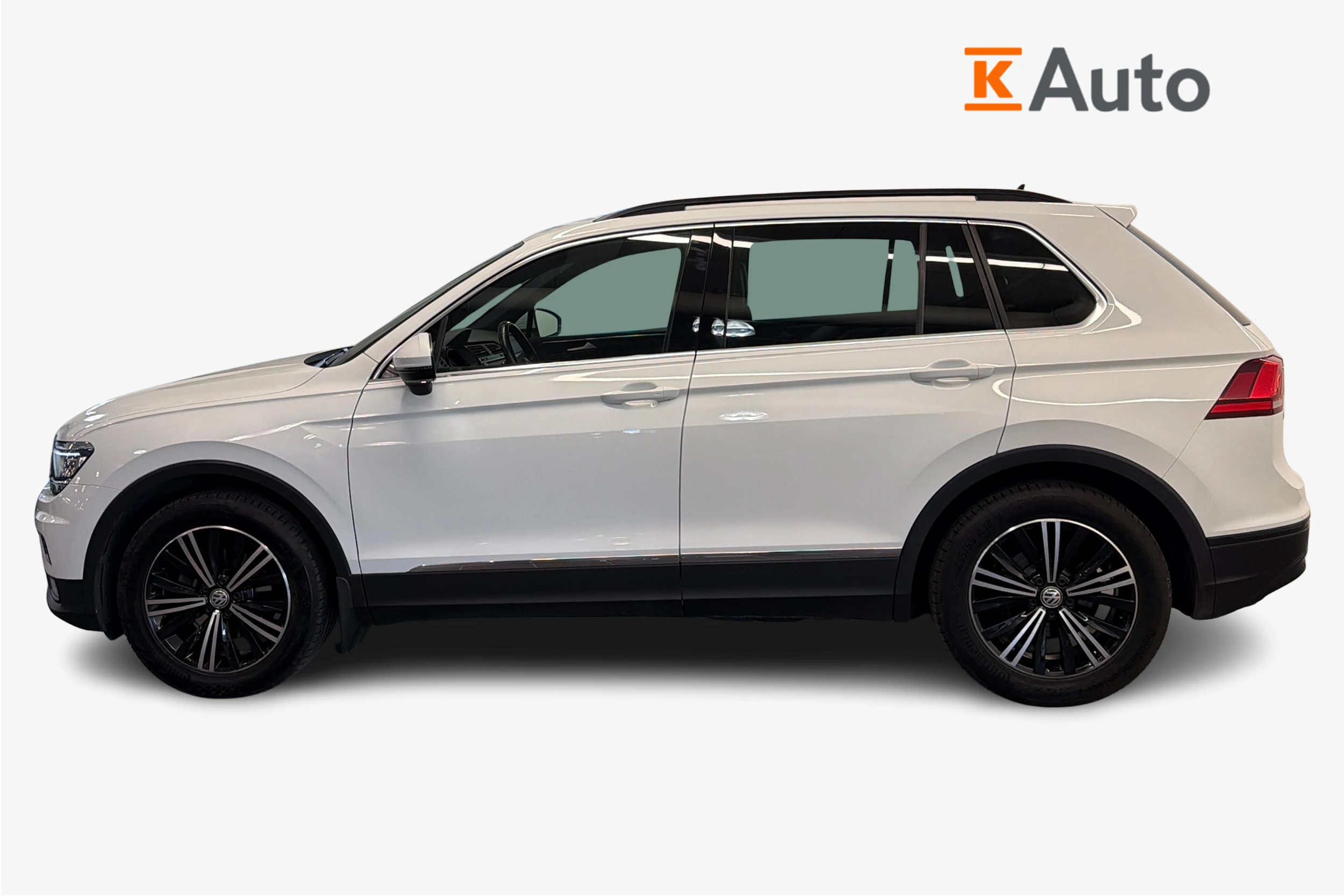 Valkoinen Volkswagen Tiguan 2018 kuva 7.