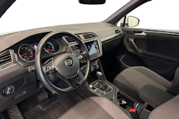 Valkoinen Volkswagen Tiguan 2018 kuva 8.