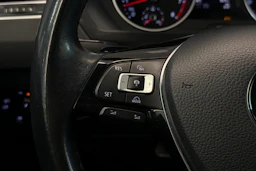 Valkoinen Volkswagen Tiguan 2018 kuva 19.
