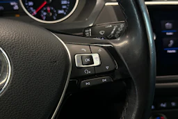 Valkoinen Volkswagen Tiguan 2018 kuva 20.
