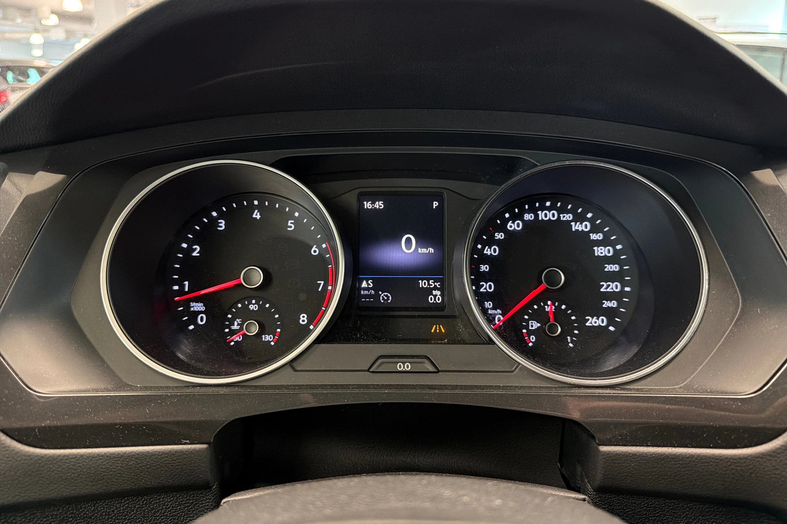 Valkoinen Volkswagen Tiguan 2018 kuva 21.