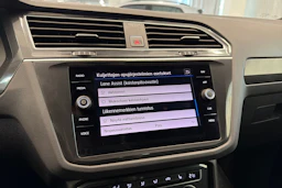Valkoinen Volkswagen Tiguan 2018 kuva 31.