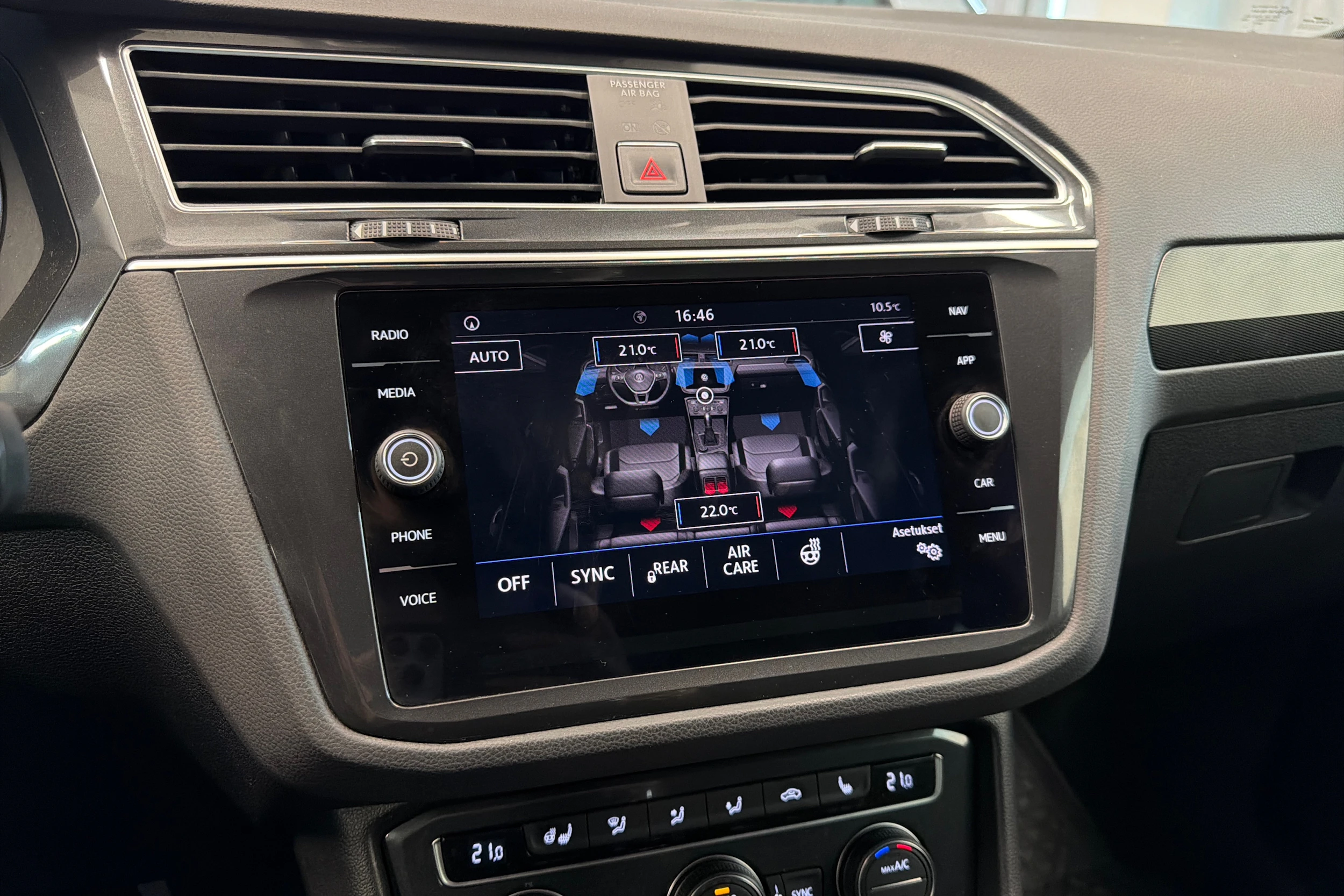 Valkoinen Volkswagen Tiguan 2018 kuva 33.