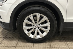 valkoinen Volkswagen Tiguan 2018 kuva 11.