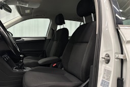 valkoinen Volkswagen Tiguan 2018 kuva 14.