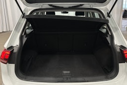 valkoinen Volkswagen Tiguan 2018 kuva 15.