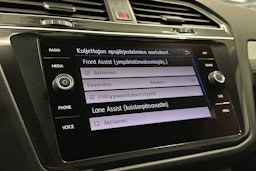 valkoinen Volkswagen Tiguan 2018 kuva 26.