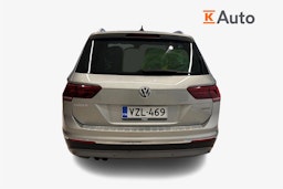 Harmaa Volkswagen Tiguan 2018 kuva 3.