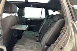 Harmaa Volkswagen Tiguan 2018 kuva 10.