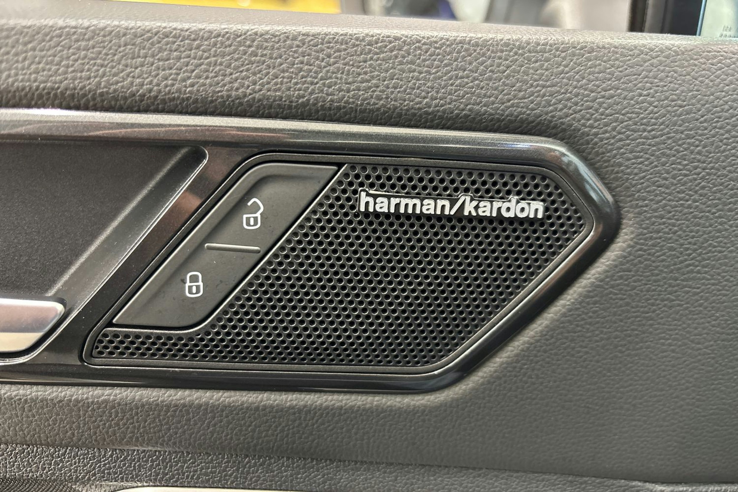 Harmaa Volkswagen Tiguan 2018 kuva 17.