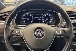 Harmaa Volkswagen Tiguan 2018 kuva 18.