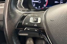 Harmaa Volkswagen Tiguan 2018 kuva 19.