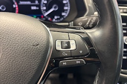Harmaa Volkswagen Tiguan 2018 kuva 20.