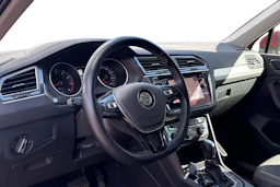 Punainen Volkswagen Tiguan 2018 kuva 3.