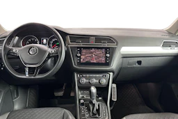 Punainen Volkswagen Tiguan 2018 kuva 7.