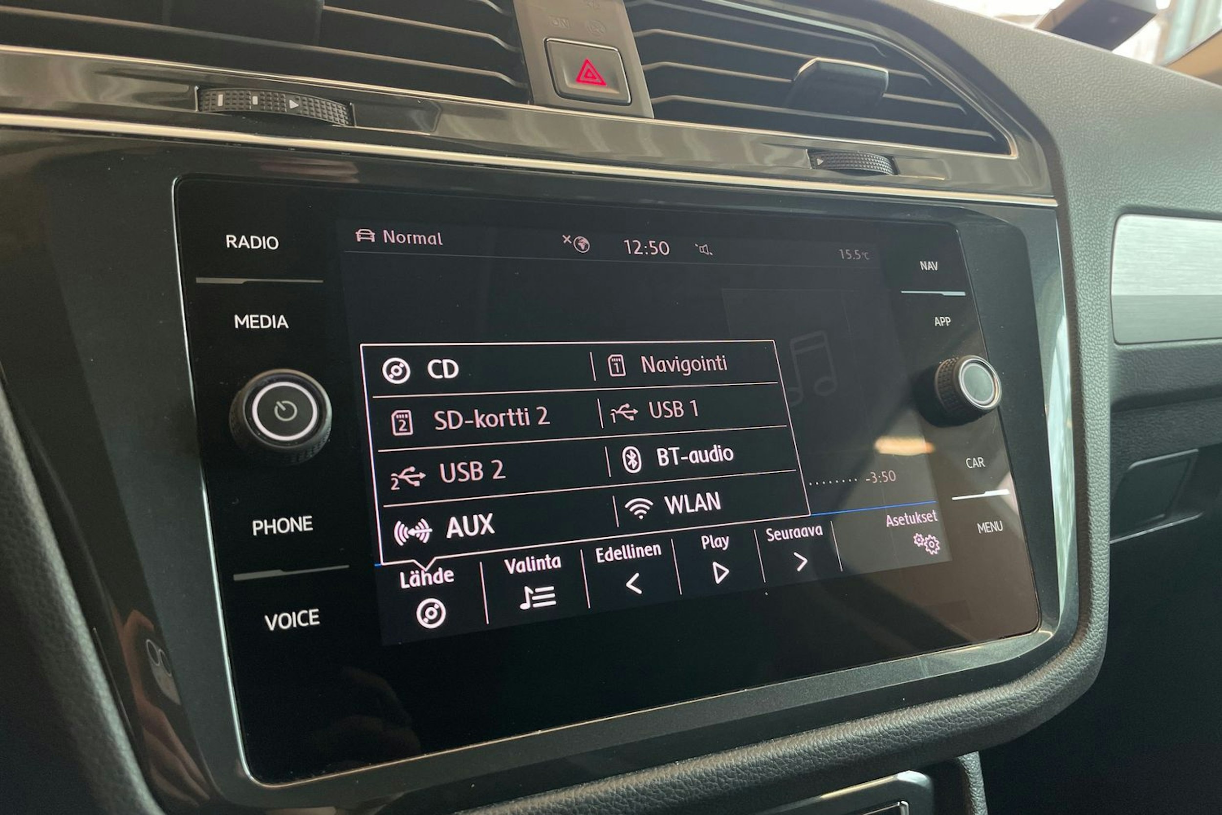musta Volkswagen Tiguan 2018 kuva 24.