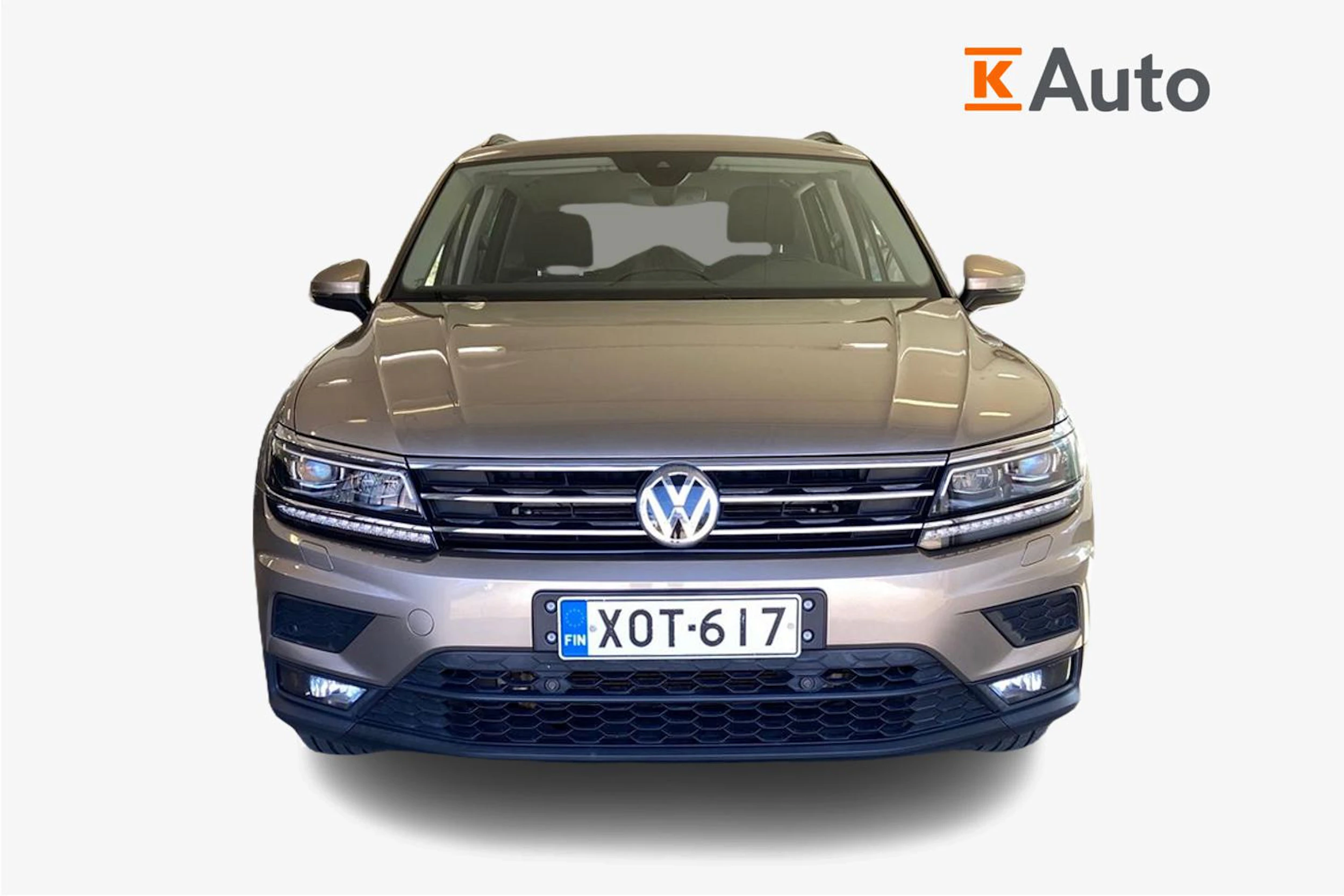 ruskea (beige) Volkswagen Tiguan 2018 kuva 5.