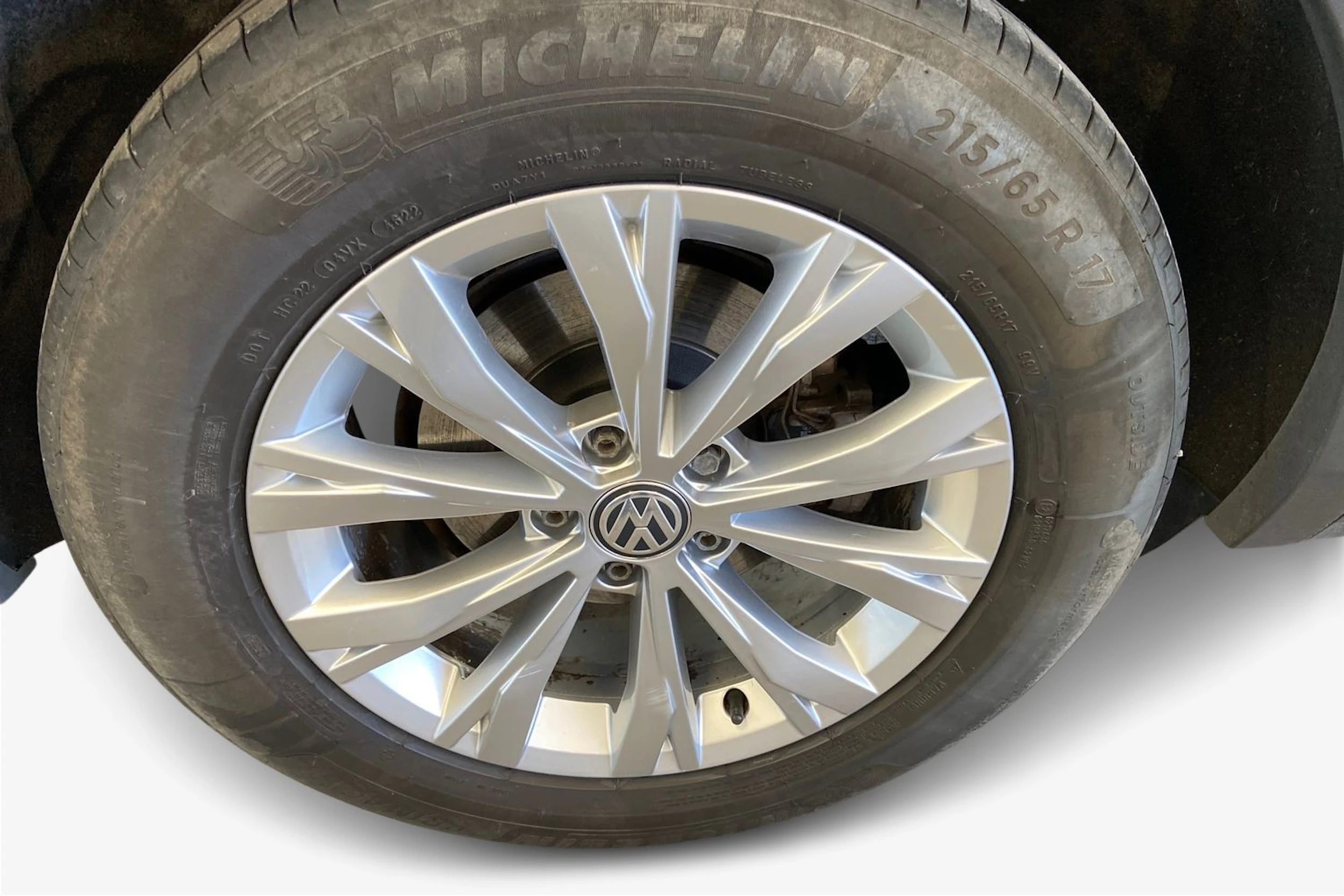 ruskea (beige) Volkswagen Tiguan 2018 kuva 12.