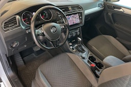 valkoinen Volkswagen Tiguan 2018 kuva 7.