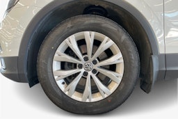valkoinen Volkswagen Tiguan 2018 kuva 11.