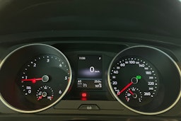 valkoinen Volkswagen Tiguan 2018 kuva 16.