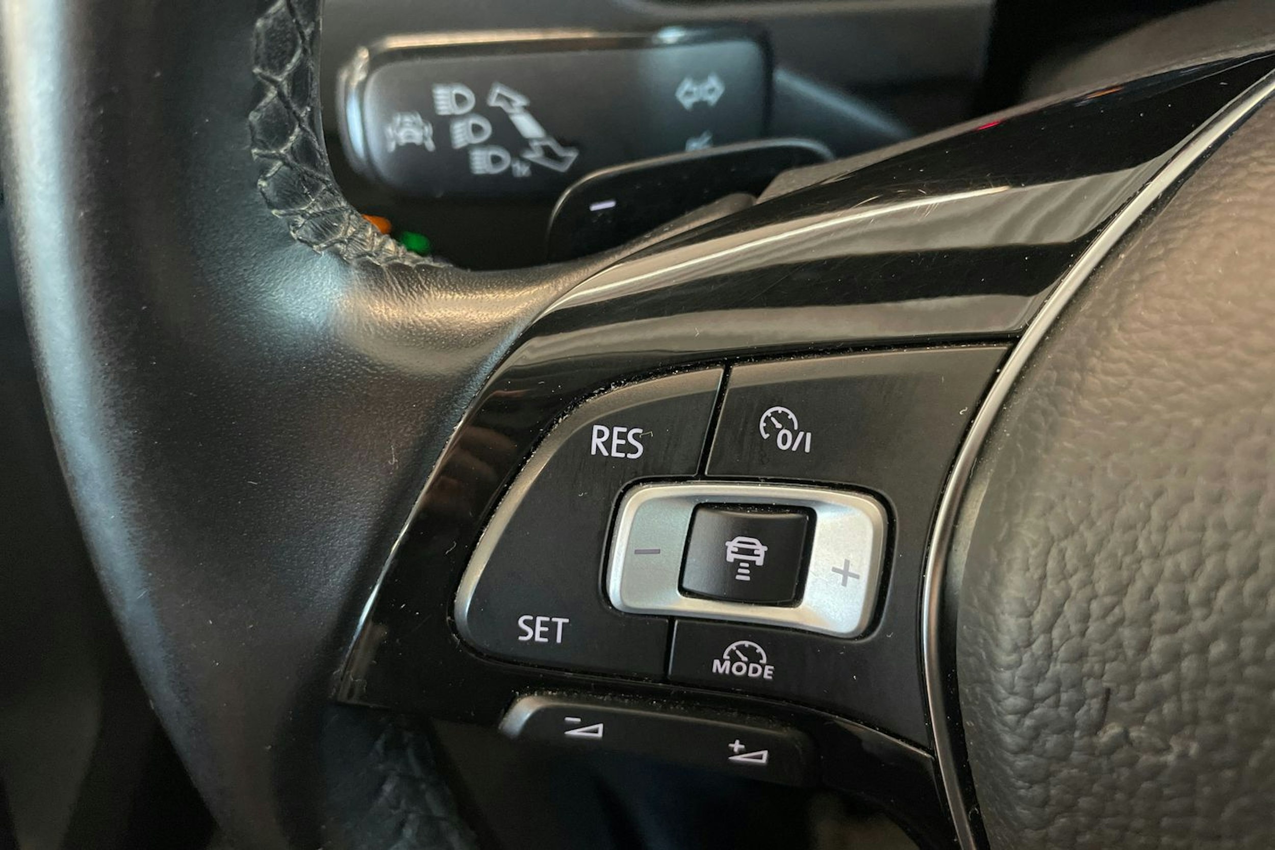 valkoinen Volkswagen Tiguan 2018 kuva 17.