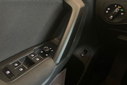 valkoinen Volkswagen Tiguan 2018 kuva 19.