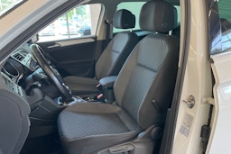 valkoinen Volkswagen Tiguan 2018 kuva 26.