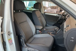 valkoinen Volkswagen Tiguan 2018 kuva 27.